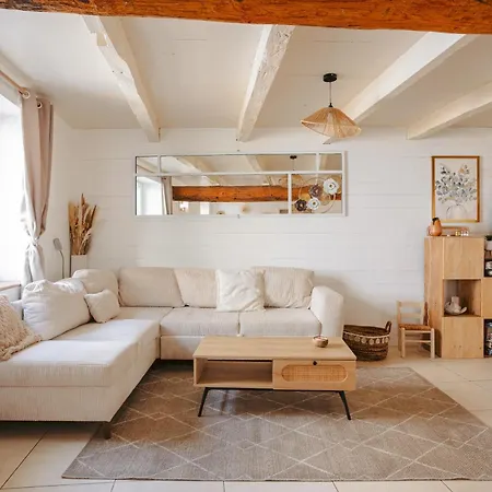 Maison De Hyper Centre Nyaraló *